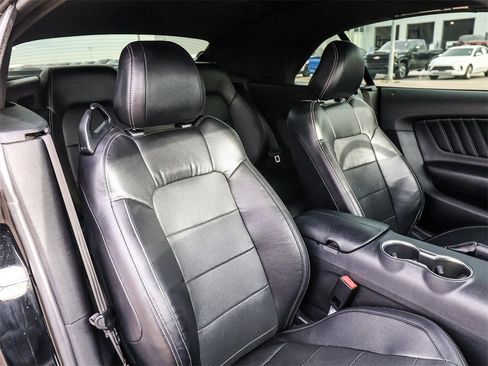 Used 2022 Ford Mustang GT Premium image 13