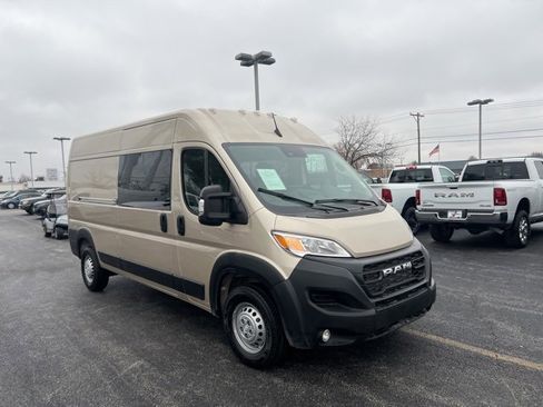Used 2025 RAM ProMaster 2500 w/ Crew Van Package image 7