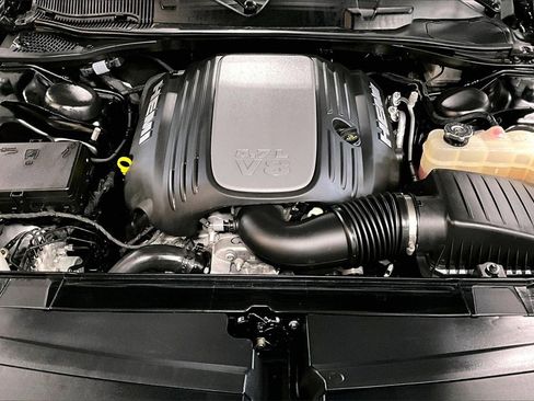 Used 2021 Dodge Challenger R/T image 9