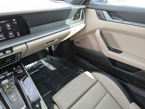 Certified 2025 Porsche 911 Carrera image 20