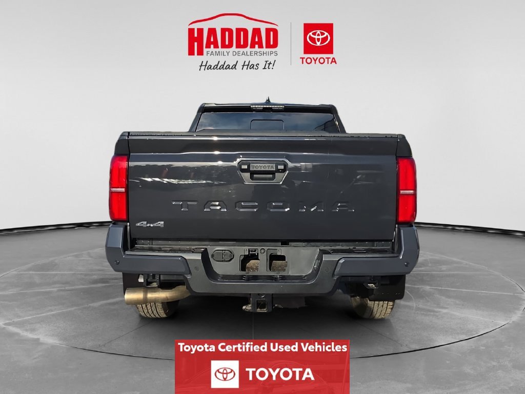 Certified 2025 Toyota Tacoma SR5 w/ SR5 Upgrade Package AWD/4WD image 4