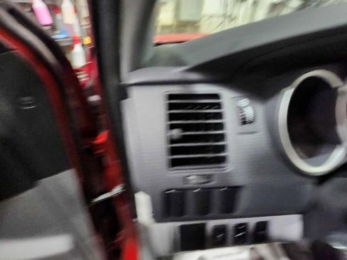 Used 2011 Toyota Tacoma 4x4 Regular Cab image 31