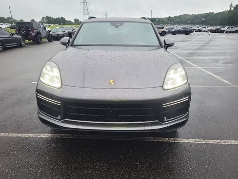 Used 2019 Porsche Cayenne Turbo AWD/4WD image 2