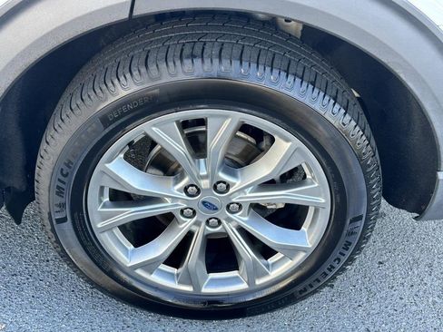 Used 2020 Ford Explorer XLT w/ Equipment Group 202A image 24