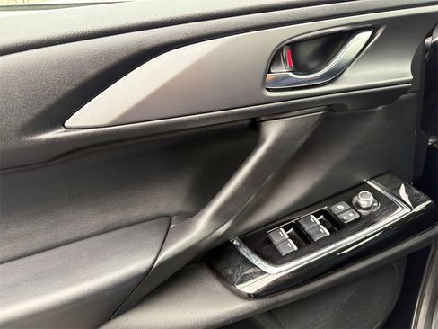 Used 2021 MAZDA CX-9 Touring image 36