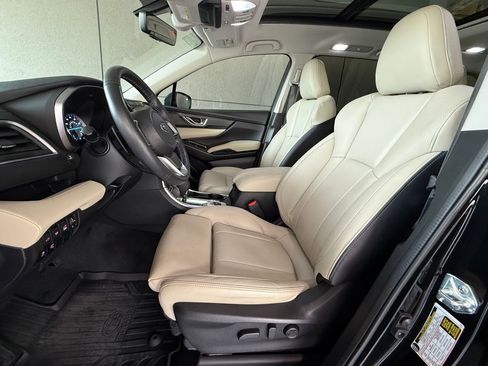 Used 2022 Subaru Ascent Limited w/ Technology Package AWD/4WD image 5