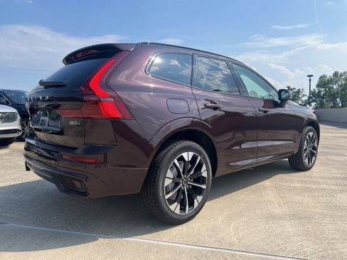 New 2026 Volvo XC60 B5 Plus w/ Climate Package image 7