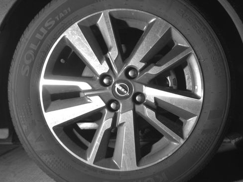 Used 2025 Nissan Versa SV FWD image 16