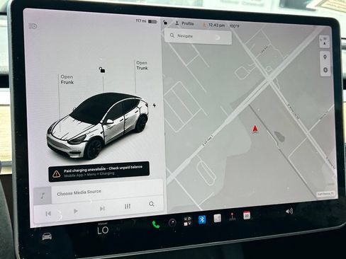 Used 2022 Tesla Model Y Long Range AWD/4WD image 24