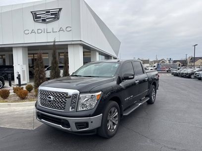 Used 2019 Nissan Titan SV w/ SV Convenience Package