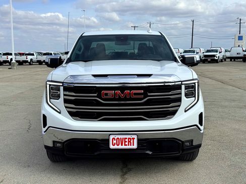 Used 2025 GMC Sierra 1500 SLT image 4