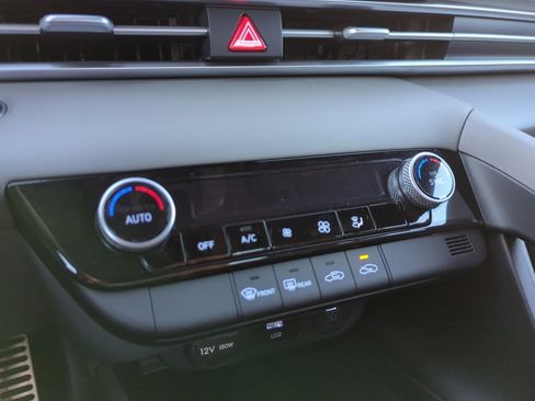 New 2025 Hyundai Elantra Sport image 18