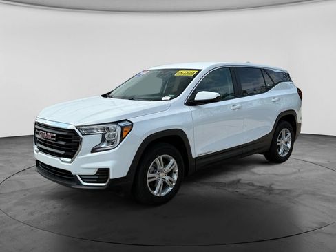 Used 2024 GMC Terrain SLE AWD/4WD image 4
