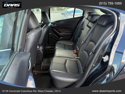 Used 2018 MAZDA MAZDA3 Touring FWD image 14