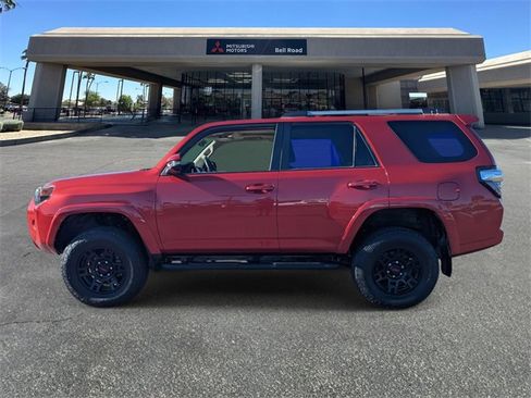 Used 2023 Toyota 4Runner SR5 Premium image 2