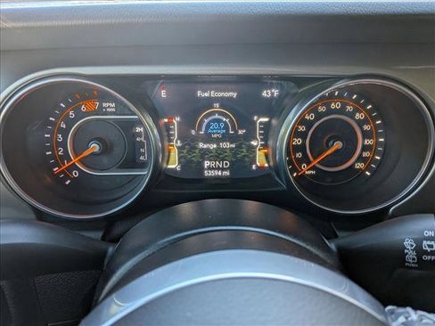 Used 2019 Jeep Wrangler Unlimited Sahara image 13