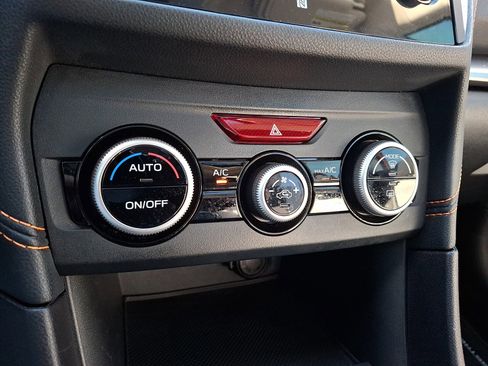 Used 2018 Subaru Crosstrek 2.0i Limited image 16