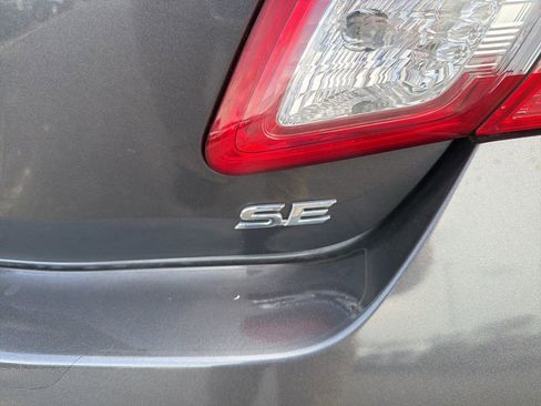 Used 2011 Toyota Camry SE w/ SE Extra-Value Pkg #1 FWD image 11