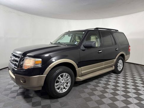 Used 2011 Ford Expedition XLT w/ 202A Rapid Spec Order Code RWD image 3
