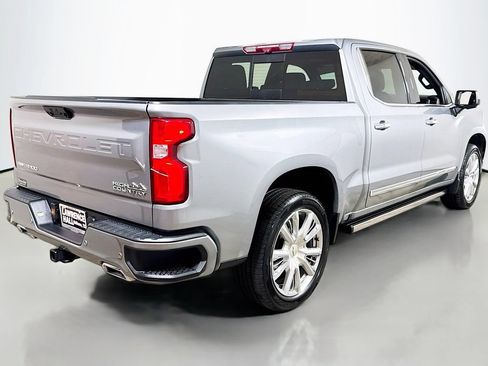 Used 2023 Chevrolet Silverado 1500 High Country w/ High Country Premium Package AWD/4WD image 4