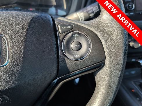 Used 2018 Honda HR-V LX image 19