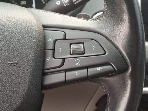 Used 2019 Cadillac XT4 Luxury AWD/4WD image 23