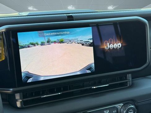 New 2026 Jeep Gladiator Sport AWD/4WD image 23