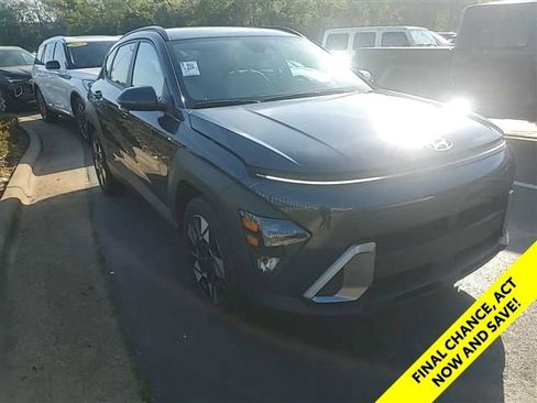 Used 2025 Hyundai Kona SEL FWD image 23