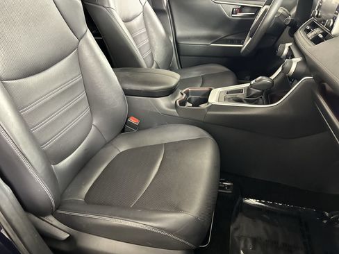 Used 2019 Toyota RAV4 Limited w/ Cold Weather Package FWD image 27