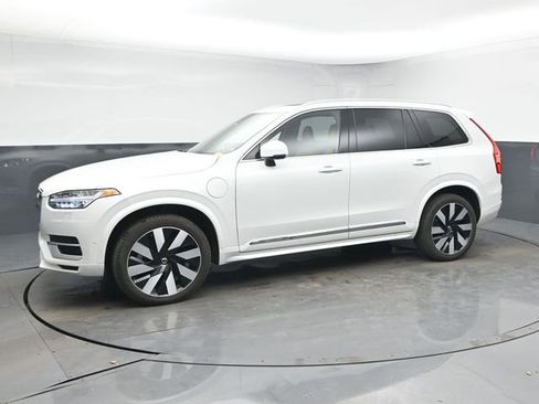 Used 2023 Volvo XC90 T8 Ultimate w/ Protection Package image 4