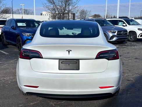 Used 2023 Tesla Model 3 Standard Range image 9
