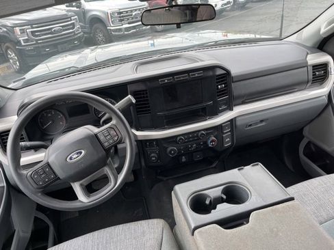 Used 2024 Ford F250 XLT image 32