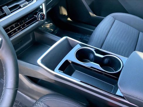 Used 2025 Chevrolet Equinox LT w/ Midnight Edition image 16