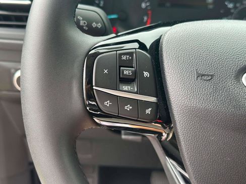 Used 2022 Ford Escape SE w/ Cold Weather Package image 19