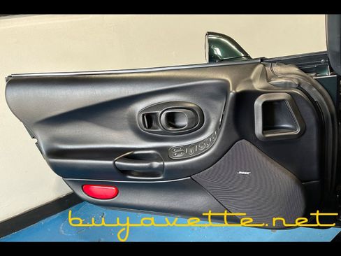 Used 2001 Chevrolet Corvette Convertible w/ Preferred Equipment Group2 RWD image 24
