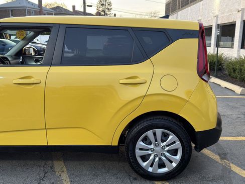 Used 2020 Kia Soul LX FWD image 5