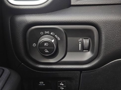 New 2026 RAM 1500 4x4 Crew Cab image 29