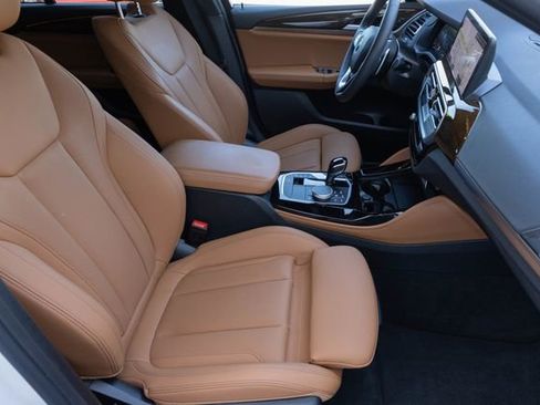Certified 2025 BMW X4 xDrive30i AWD/4WD image 21