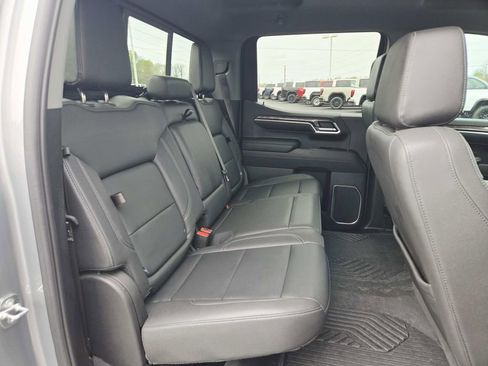 Used 2023 Chevrolet Silverado 1500 LTZ AWD/4WD image 15