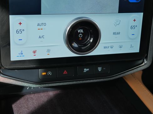 Certified 2023 Ford Expedition Max Platinum image 17