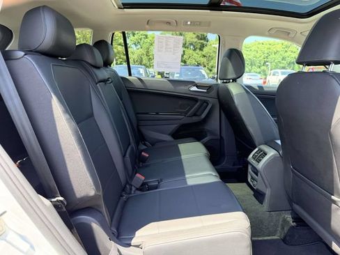 Used 2019 Volkswagen Tiguan SEL AWD/4WD image 11