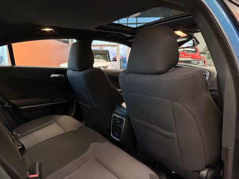 Used 2022 Dodge Charger SXT w/ Navigation & Travel Group image 24