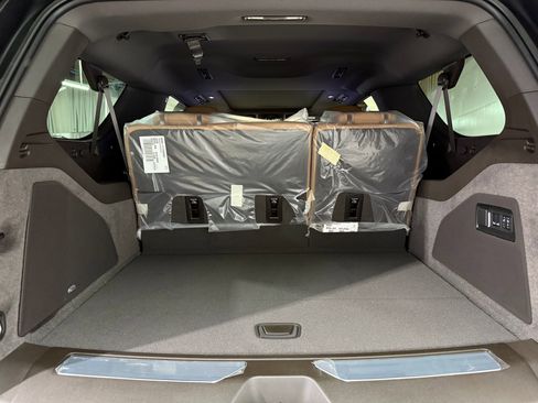 New 2026 Cadillac Escalade ESV Luxury image 47