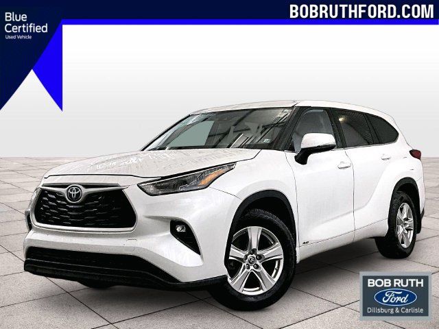 Used 2022 Toyota Highlander LE AWD/4WD image 1
