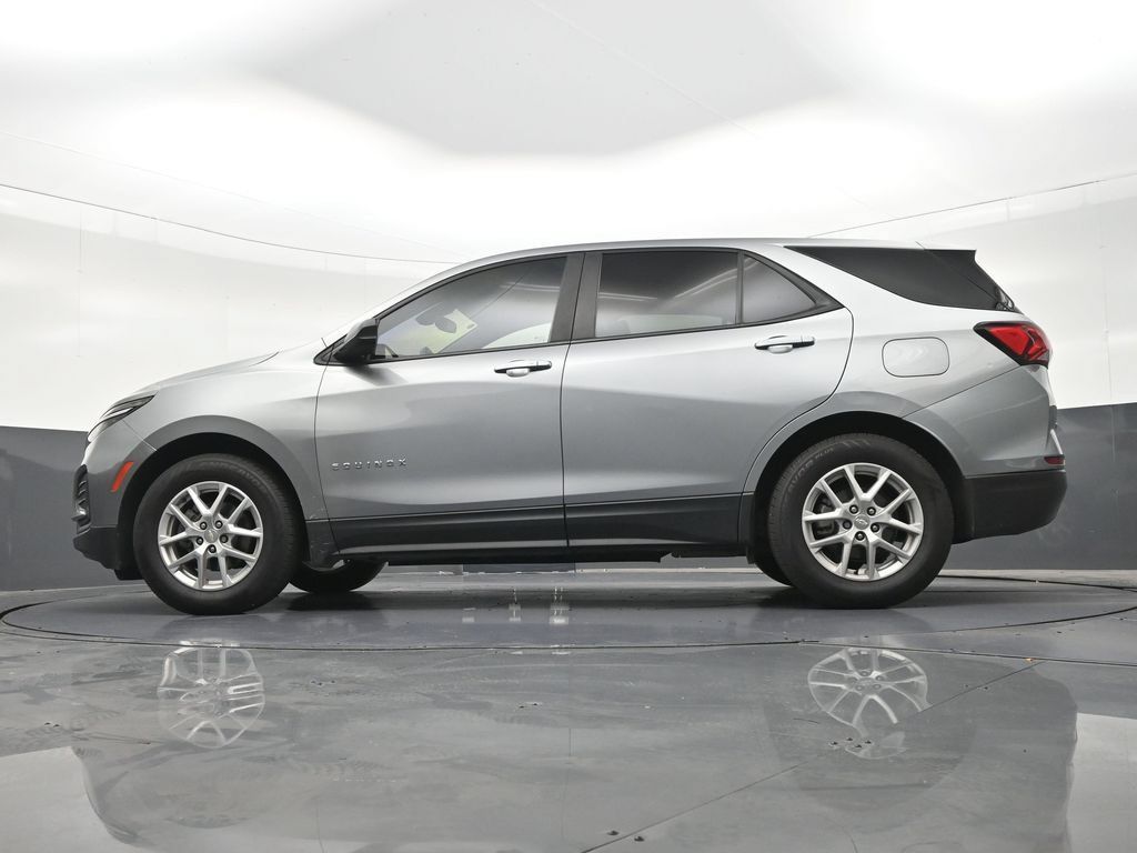 Used 2023 Chevrolet Equinox LS w/ LS Convenience Package FWD image 27