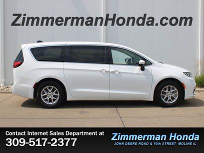 Used 2023 Chrysler Pacifica Touring-L