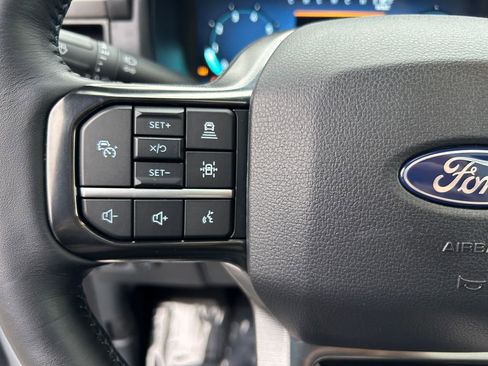 Used 2025 Ford F150 Platinum w/ FX4 Off-Road Package AWD/4WD image 18
