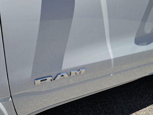 Used 2025 RAM 1500 Laramie AWD/4WD image 11