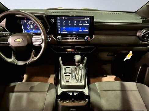 Used 2023 Chevrolet Colorado W/T image 8