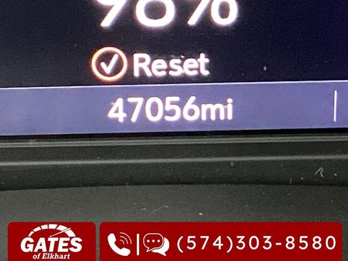 Used 2023 Buick Enclave Essence FWD image 4